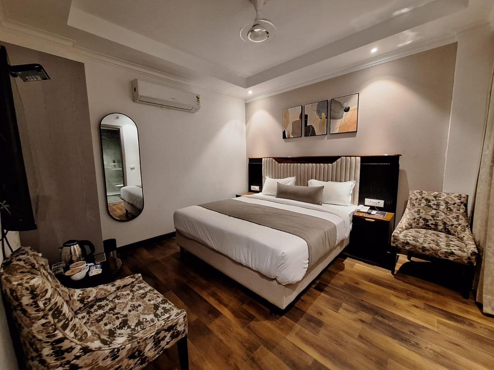 Hotel Iva Premium Aerocity - Free Airport Pickup Or Drop